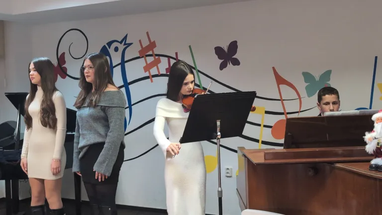 Adventný koncert - dve sólové speváčky, husle a klavír