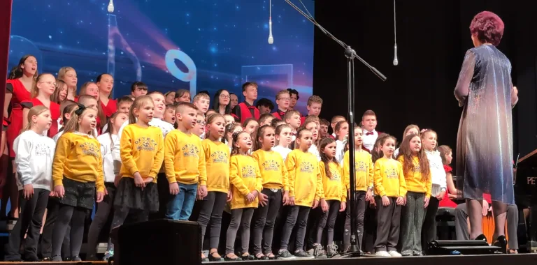 Výročný koncert SZUŠ 2025 - spoločné vystúpenie zborov